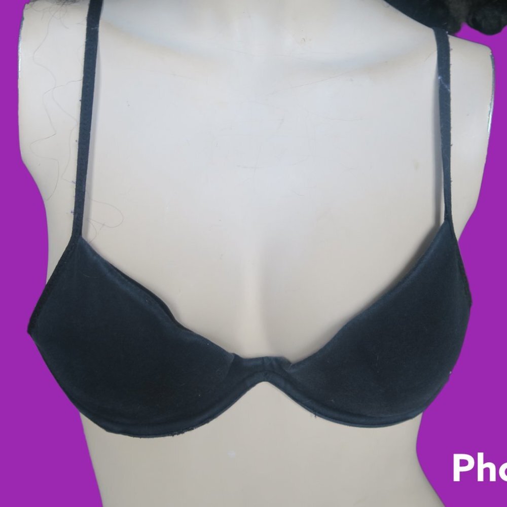 Xhilaration plain basic simple bra intimates lingerie in black size 32B.